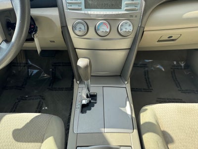 2010 Toyota CAMRY LE