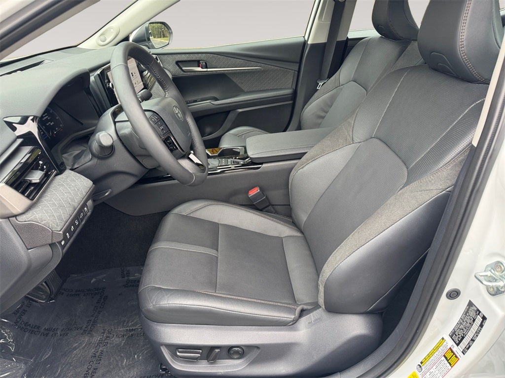 2025 Toyota CAMRY XLE