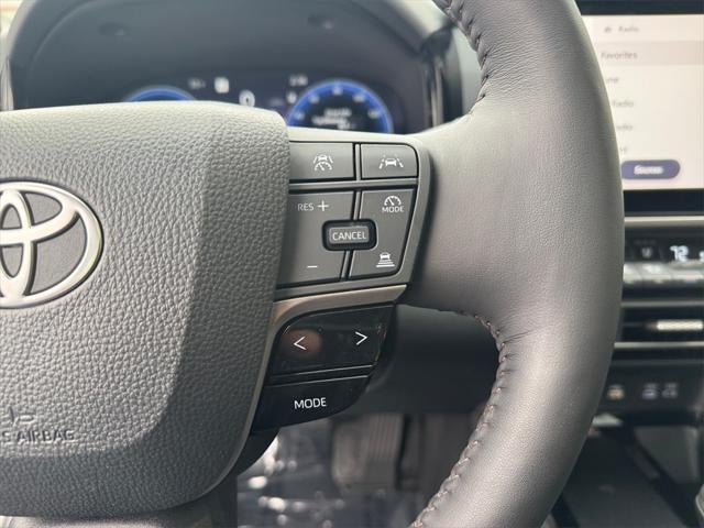 2025 Toyota CAMRY XLE