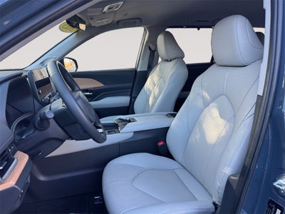 2025 Toyota GRAND HIGHLANDER Limited