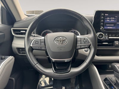 2020 Toyota Highlander LE