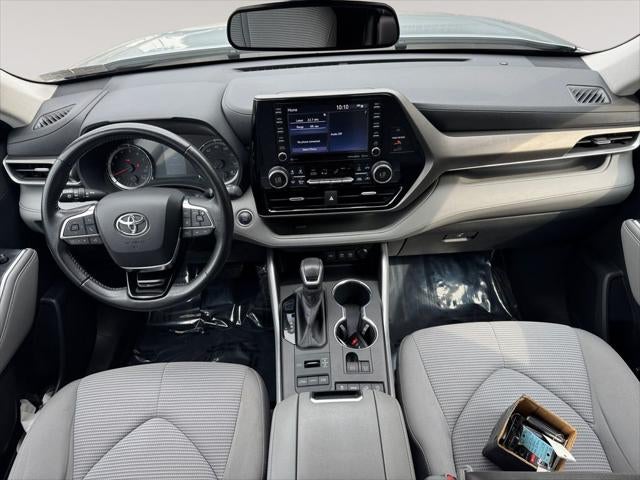 2020 Toyota Highlander LE