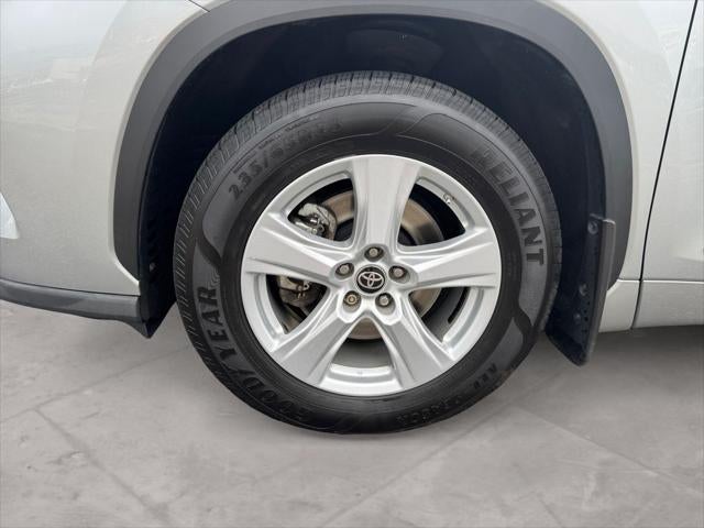 2020 Toyota Highlander LE