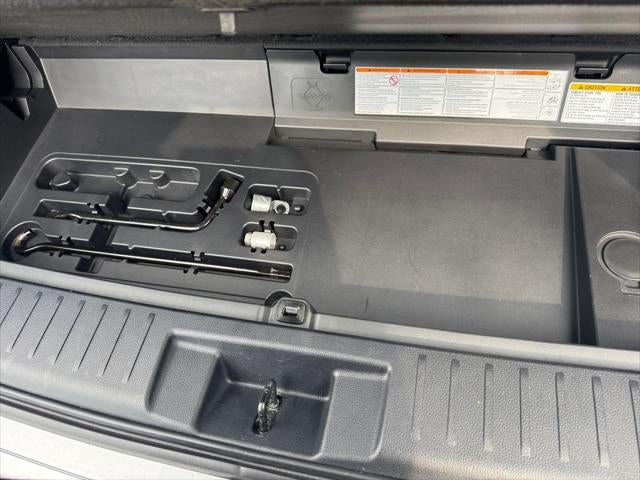 2020 Toyota Highlander LE