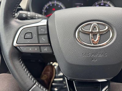 2020 Toyota Highlander LE