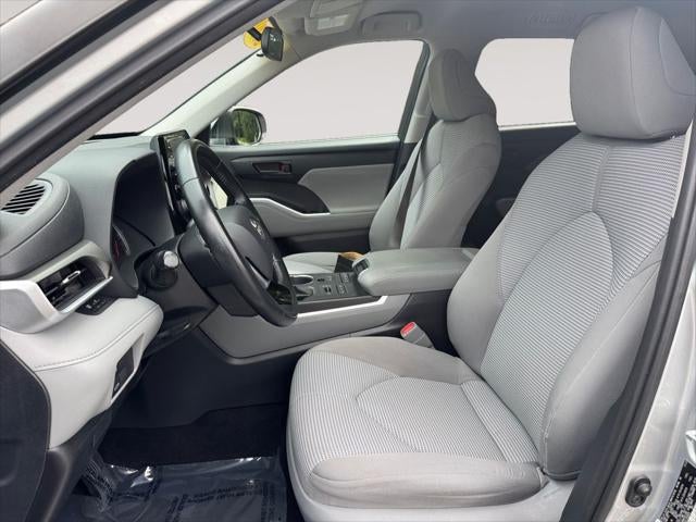 2020 Toyota Highlander LE