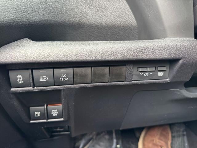 2025 Toyota SIENNA XLE AWD Woodland Edition