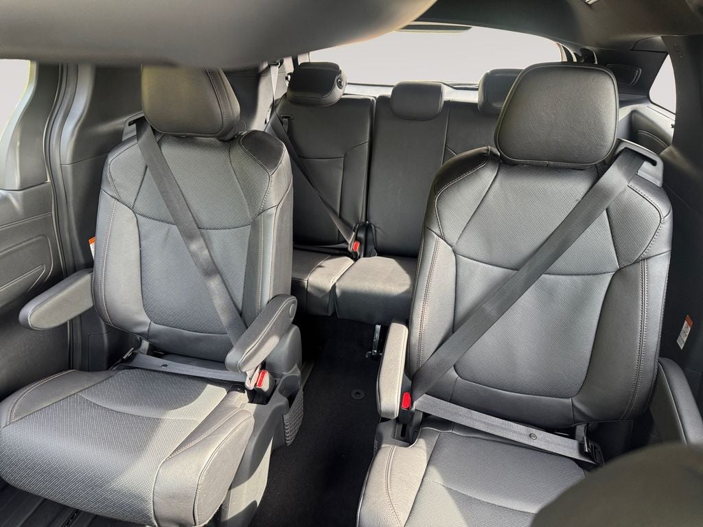 2025 Toyota SIENNA PLT AWD Platinum 7 Passenger
