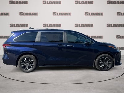 2026 Toyota Sienna Platinum 7 Passenger