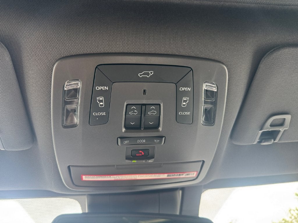 2024 Toyota Sienna Platinum 7 Passenger