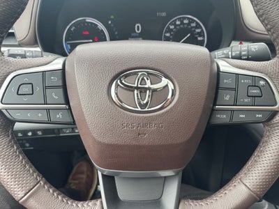 2024 Toyota Sienna Platinum 7 Passenger