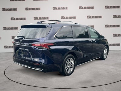 2024 Toyota Sienna Platinum 7 Passenger