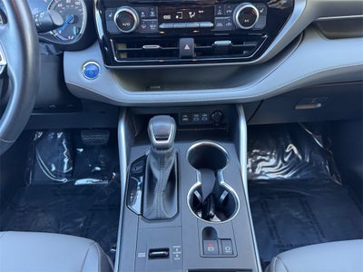 2022 Toyota HIGHLANDER HYBRD XLE