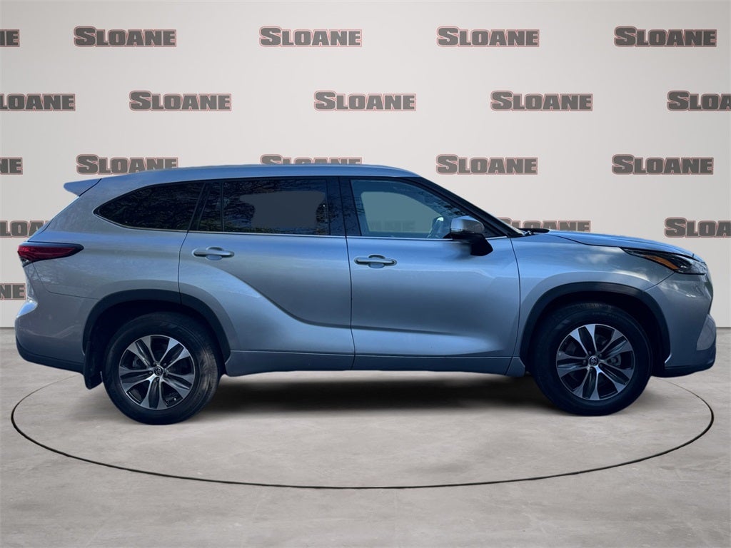 2022 Toyota HIGHLANDER HYBRD XLE