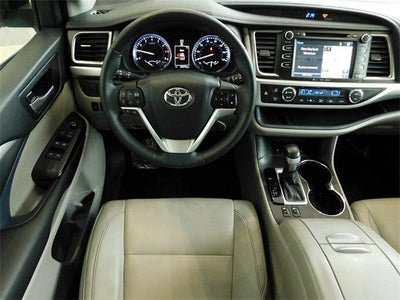 2016 Toyota Highlander XLE V6