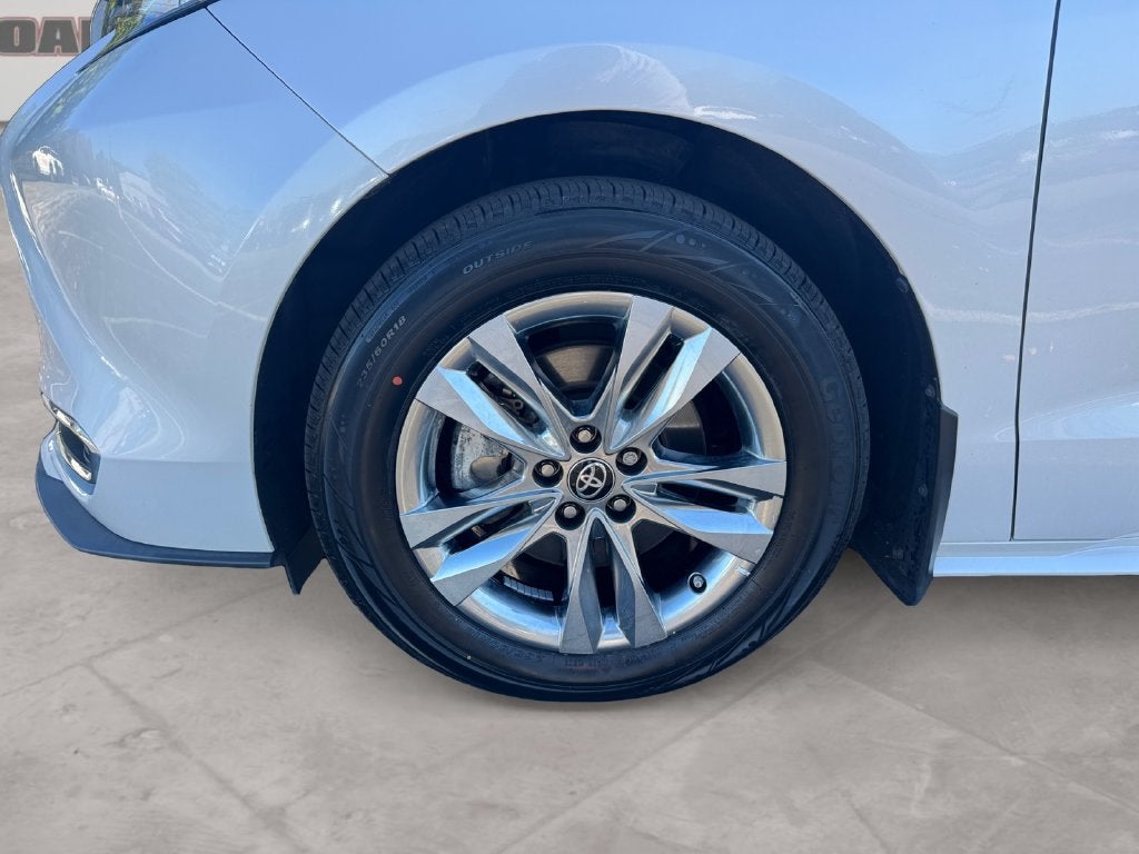 2023 Toyota Sienna XLE 7 Passenger