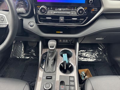 2024 Toyota HIGHLANDER Platinum