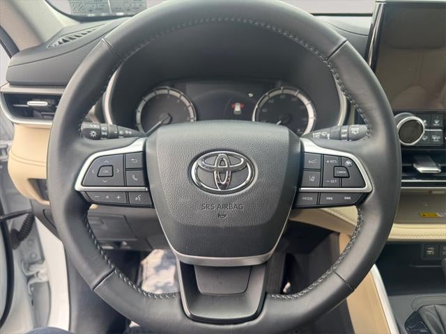 2024 Toyota HIGHLANDER XLE
