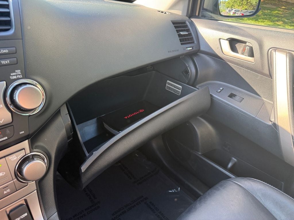 2010 Toyota HIGHLANDER SE