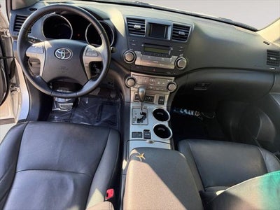 2010 Toyota HIGHLANDER SE