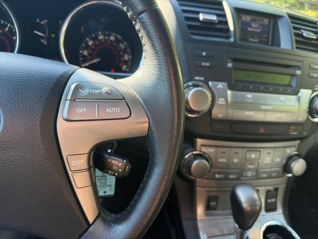 2010 Toyota HIGHLANDER SE