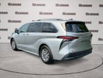 2022 Toyota Sienna LE 8 Passenger