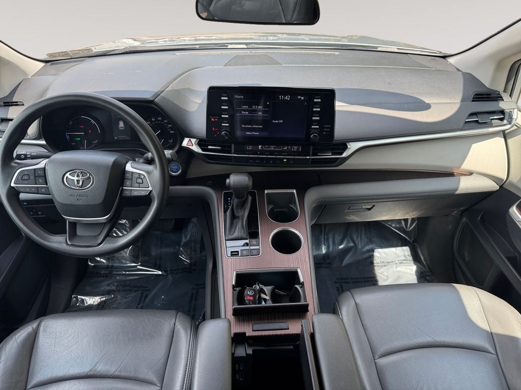 2021 Toyota Sienna LE 8 Passenger