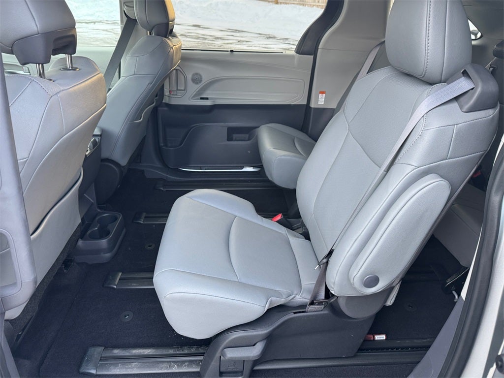 2024 Toyota SIENNA XLE AWD XLE 7 Passenger