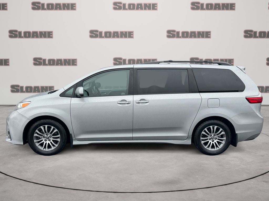 2020 Toyota SIENNA XLE 3.5L XLE