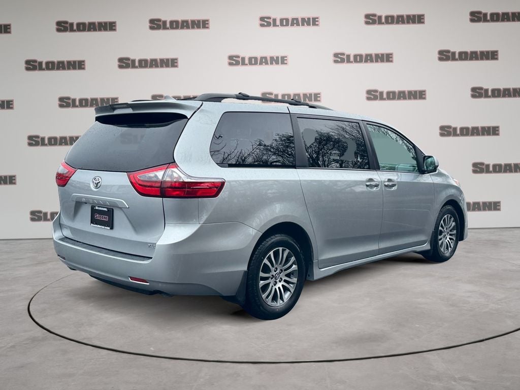 2020 Toyota SIENNA XLE 3.5L XLE