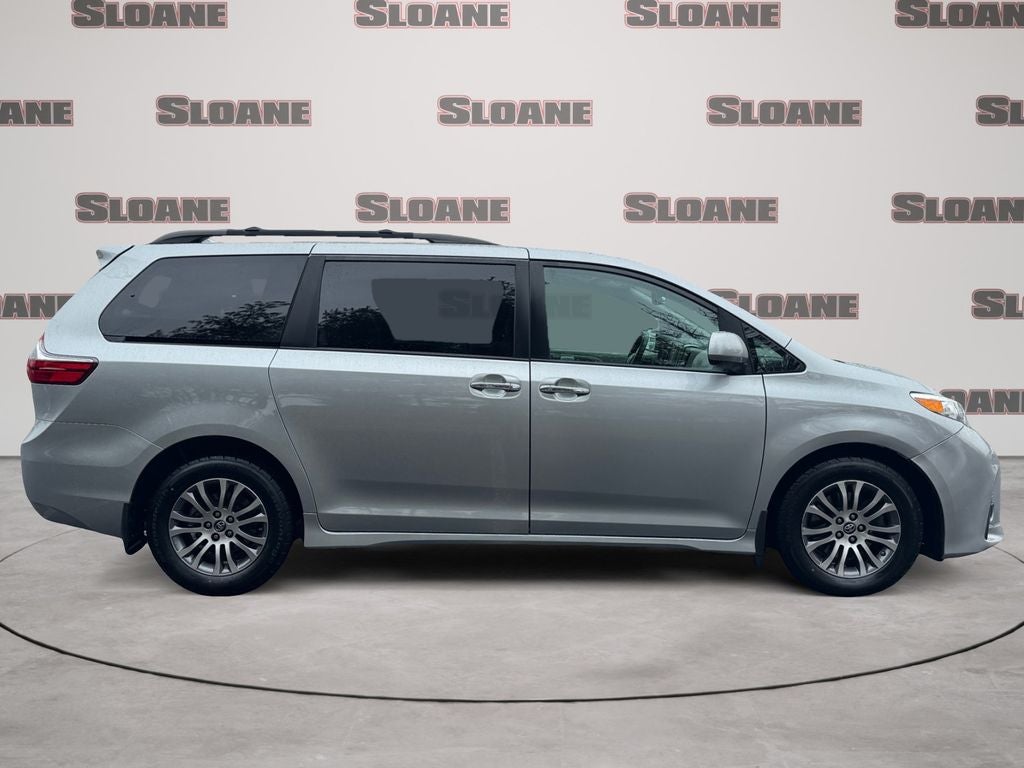 2020 Toyota SIENNA XLE 3.5L XLE