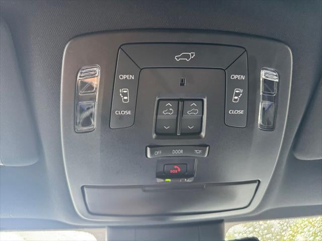 2025 Toyota Sienna Limited 7 Passenger