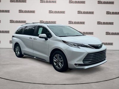 2025 Toyota Sienna Limited 7 Passenger