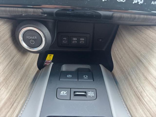 2023 Toyota Venza XLE