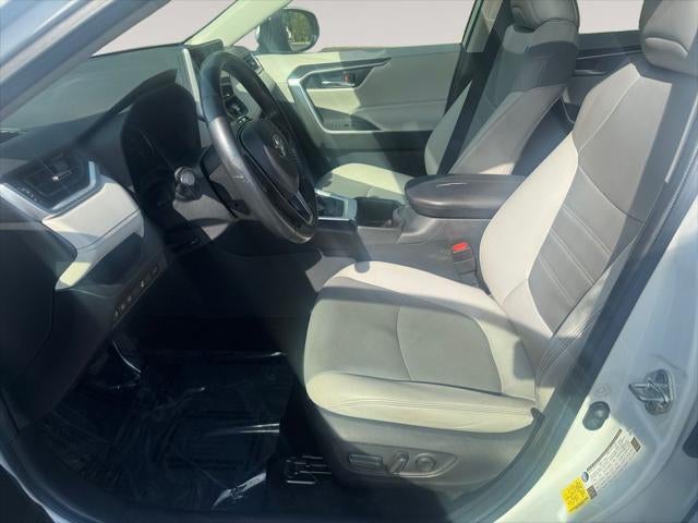 2023 Toyota RAV4 HYBRID XLE Premium