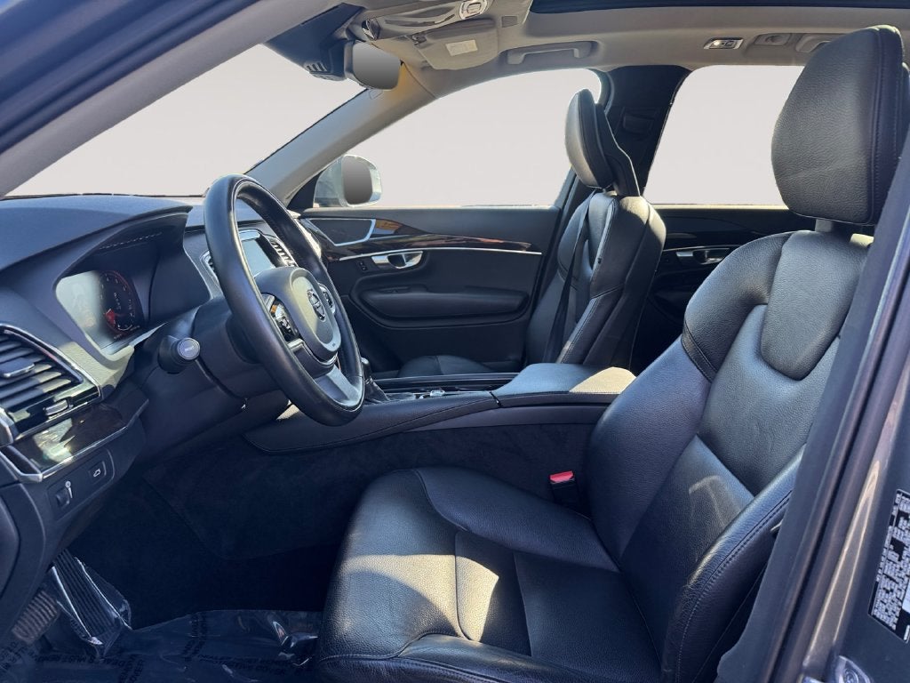 2018 Volvo XC90 T6 Momentum