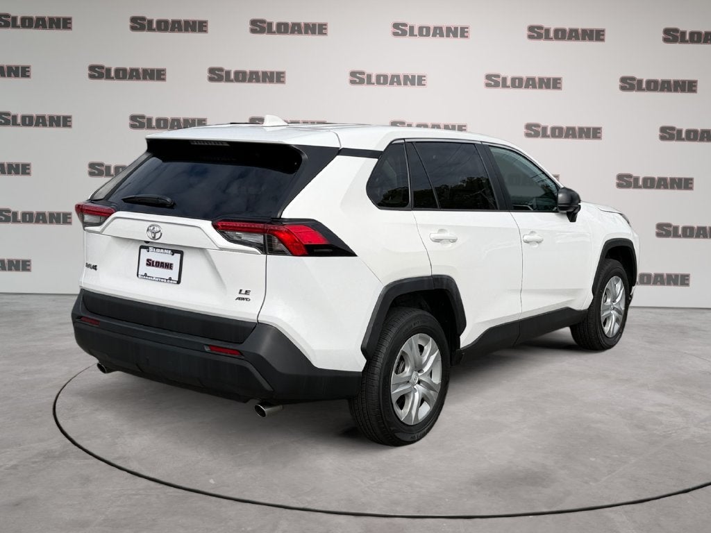 2025 Toyota RAV4 LE