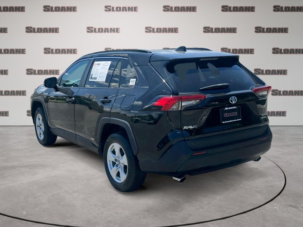 2021 Toyota RAV4 Hybrid XLE