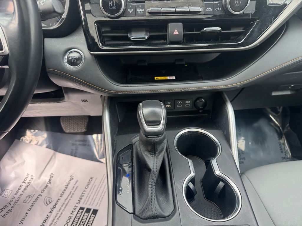 2023 Toyota Highlander Hybrid Bronze Edition