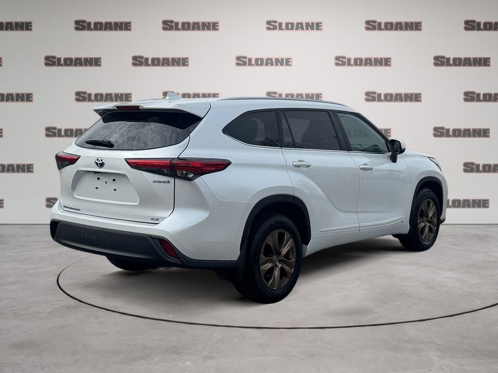 2023 Toyota Highlander Hybrid Bronze Edition