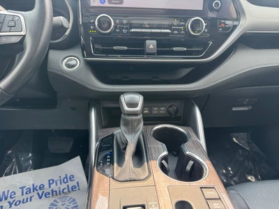 2024 Toyota Highlander Hybrid Platinum