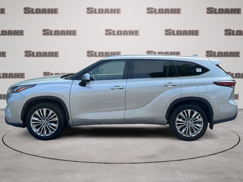 2024 Toyota Highlander Hybrid Platinum