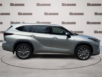 2024 Toyota Highlander Hybrid Platinum