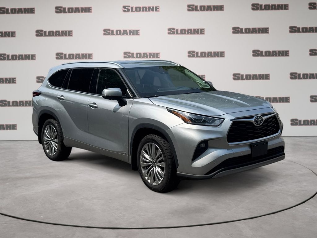 2024 Toyota Highlander Hybrid Platinum