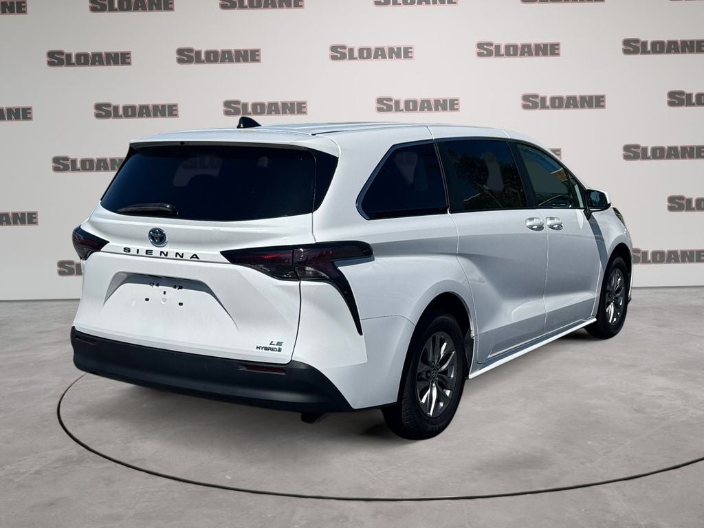 2024 Toyota Sienna LE 8 Passenger