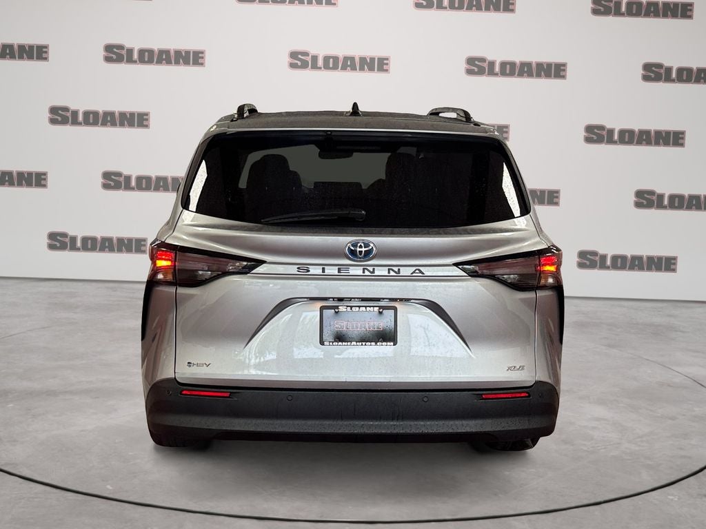 2025 Toyota Sienna XLE 8 Passenger