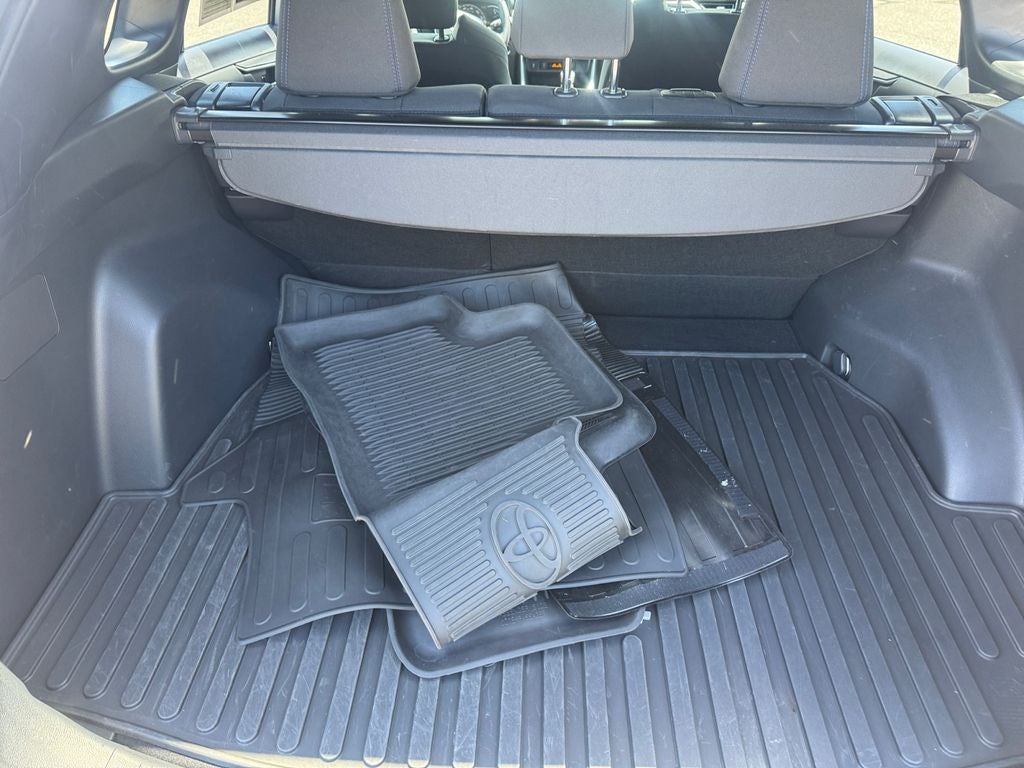 2025 Toyota RAV4 Hybrid SE