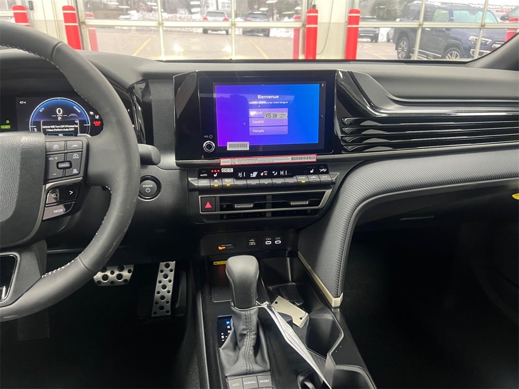 2026 Toyota Camry SE AWD