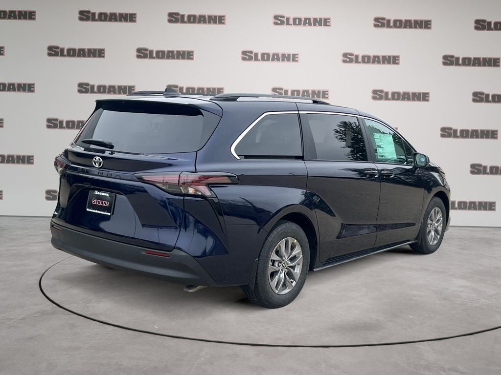 2026 Toyota Sienna LE