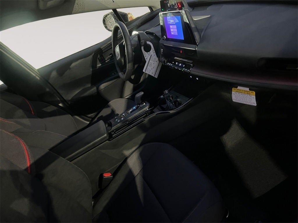 2026 Toyota Prius Plug-in Hybrid SE